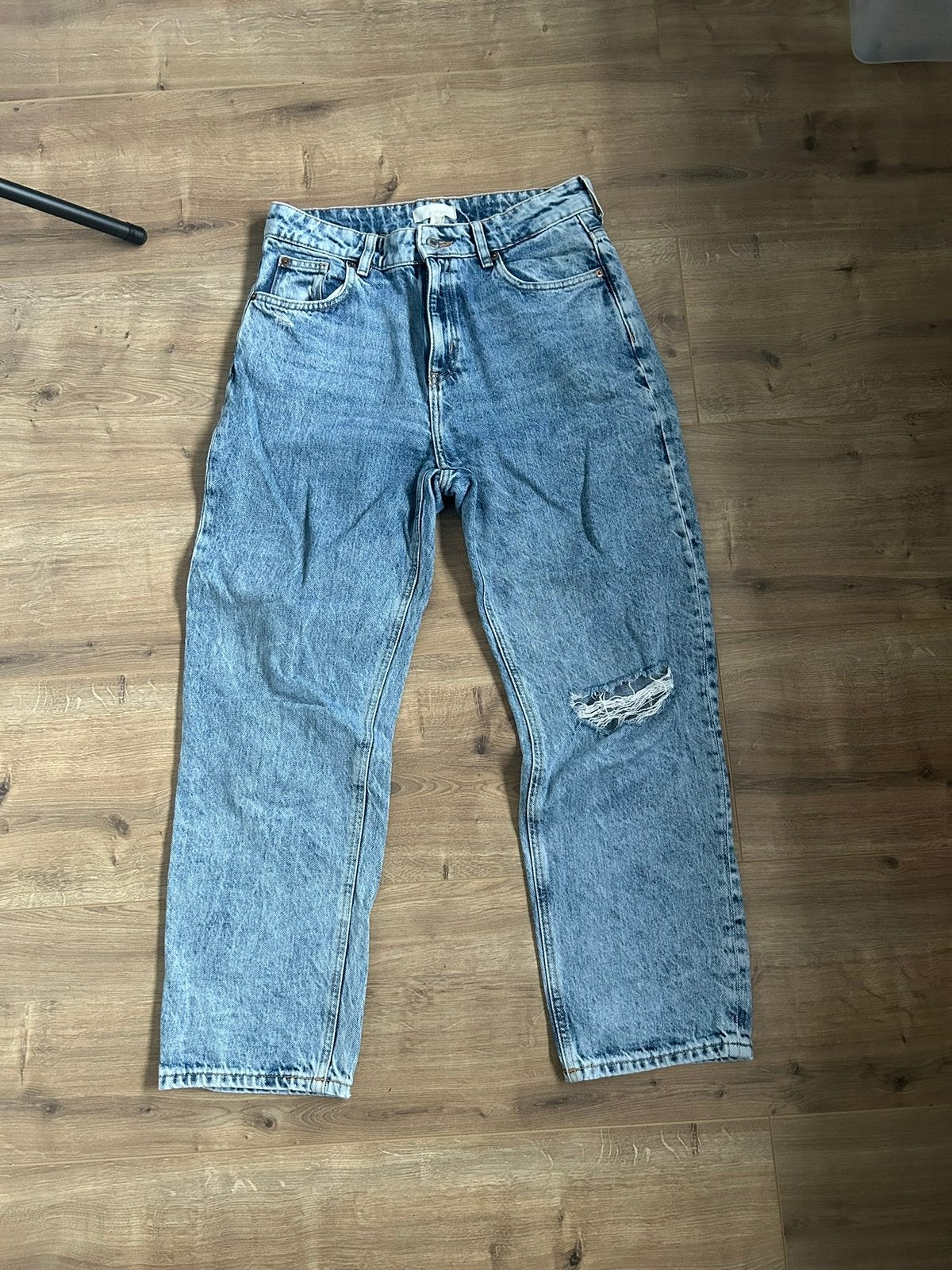 Lichte ripped jeans maat 40 H&M, Ophalen of Verzenden, Zo goed als nieuw, Blauw, W30 - W32 (confectie 38/40)