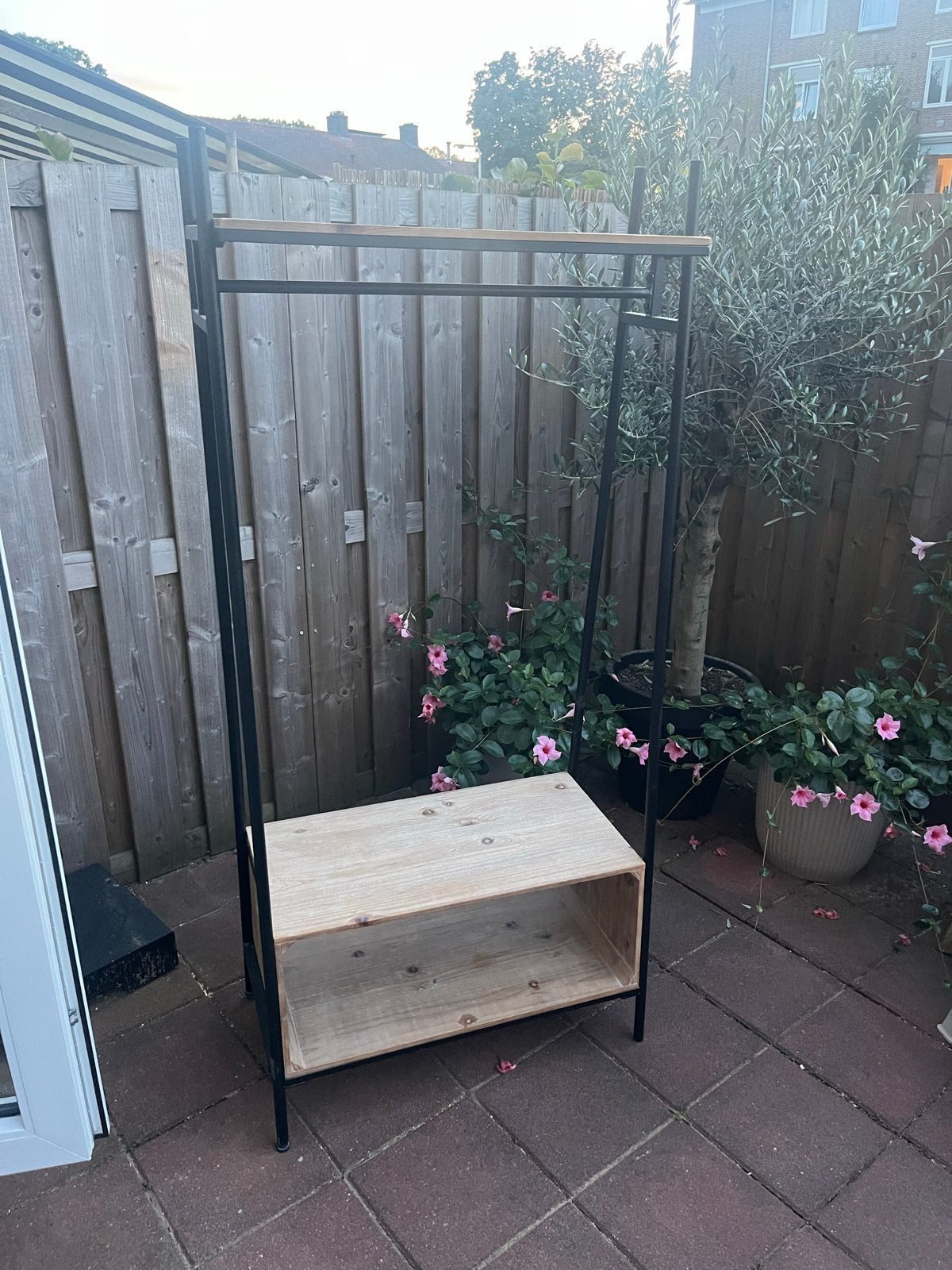 Kledingrek met houten planken - Industrieel design, Kleding | Dames, Ophalen, Gebruikt