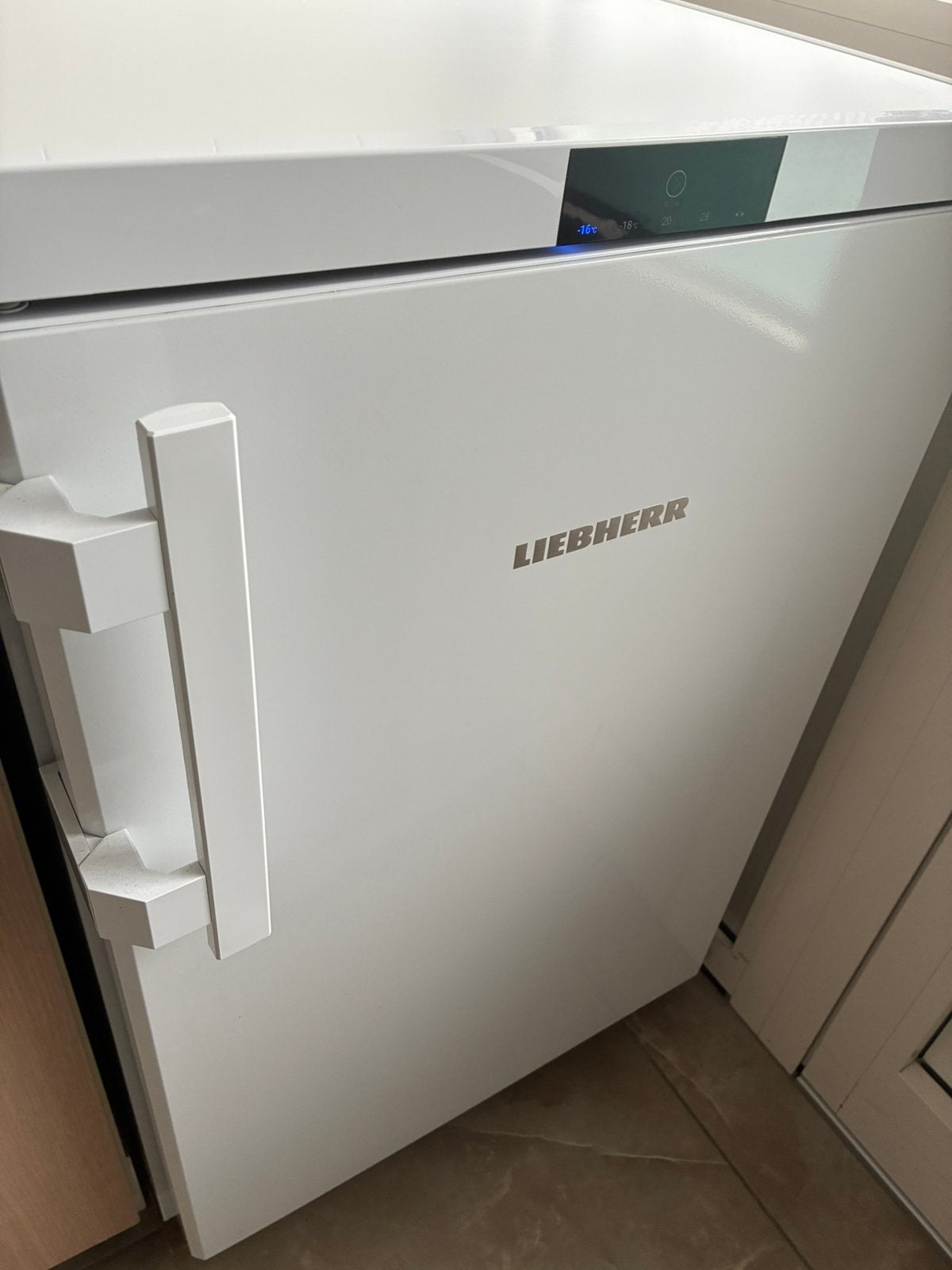 4 maanden oud Liebherr vriezer