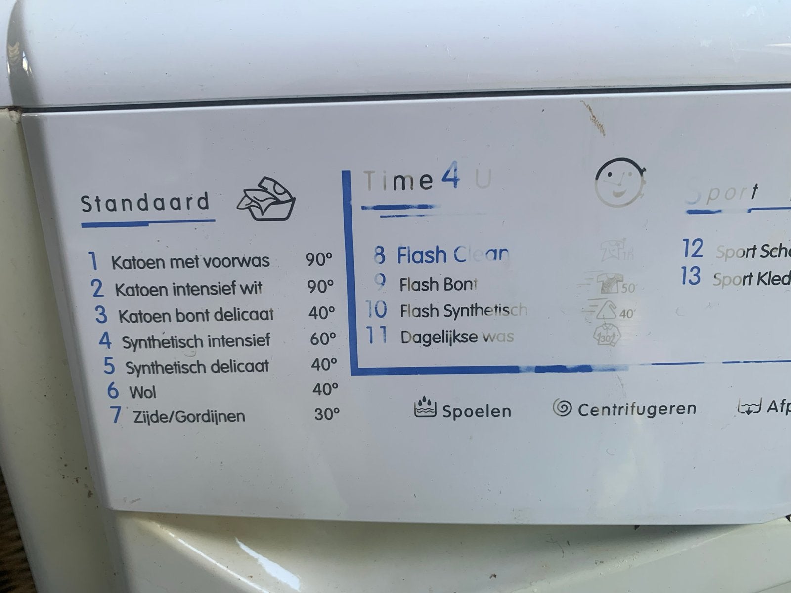 Indesit WIL 124 Wasmachine - Gebruikt maar netjes, Witgoed en Apparatuur, Ophalen, Gebruikt, Voorlader, Wolwasprogramma