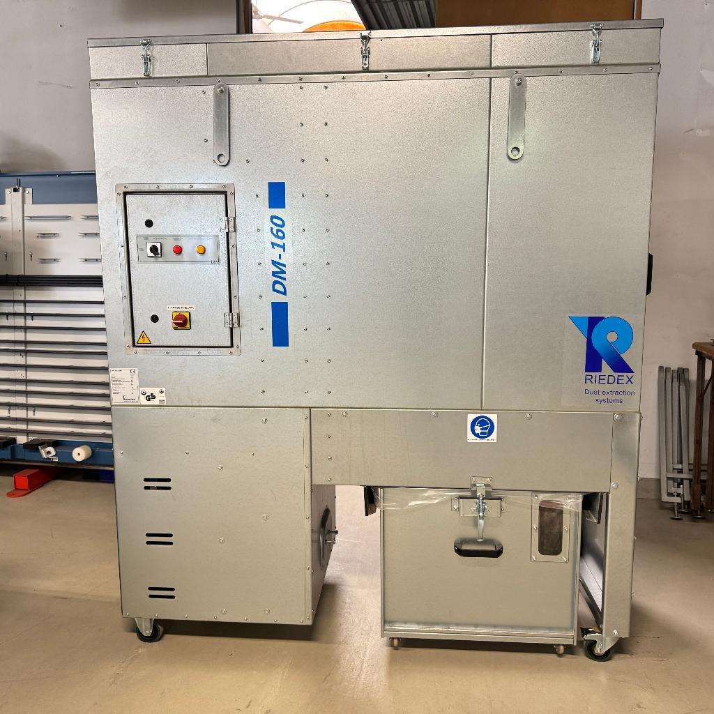 DM-160 Riedex afzuigunit