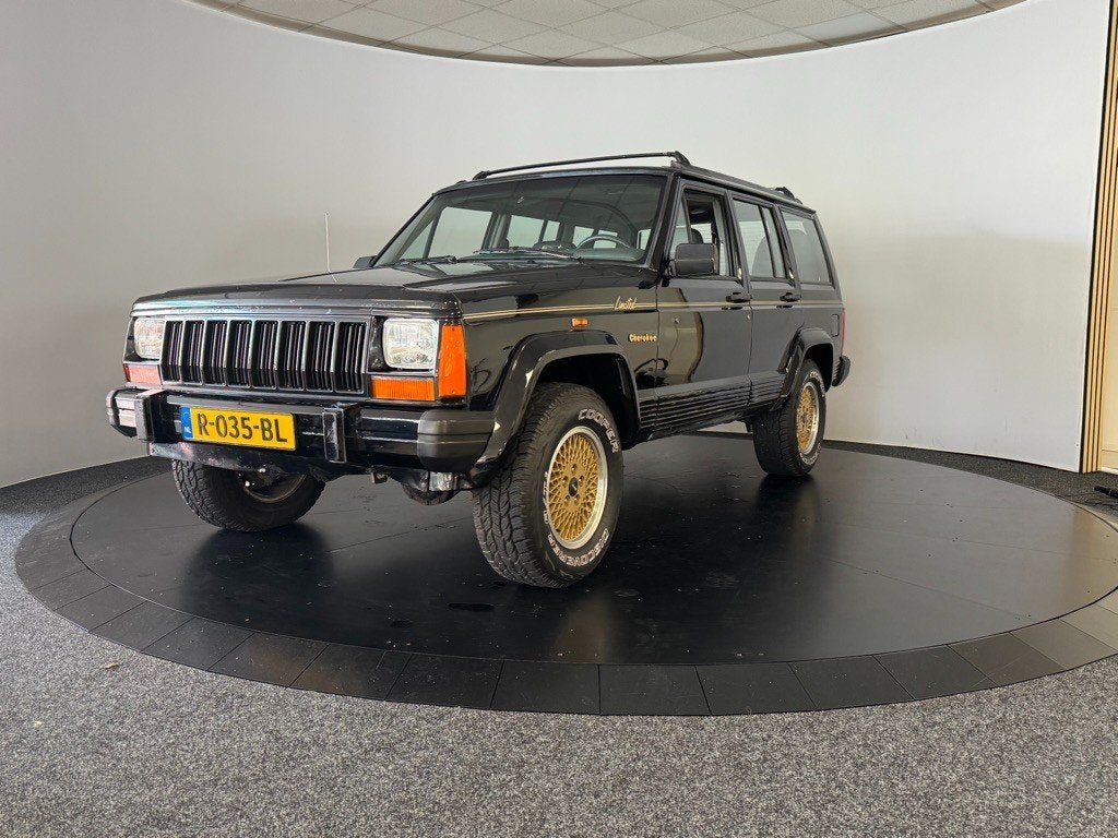 Jeep CHEROKEE 4.0I SE, Auto's, Automaat, Gebruikt, 1435 kg, Zwart