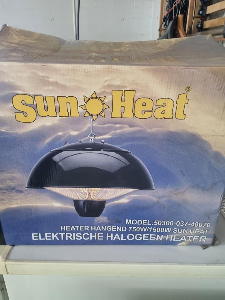 Sun Heat Hangende Halogeen Heater 750W/1500W, Ophalen of Verzenden, Zo goed als nieuw, Elektrisch, Plafond