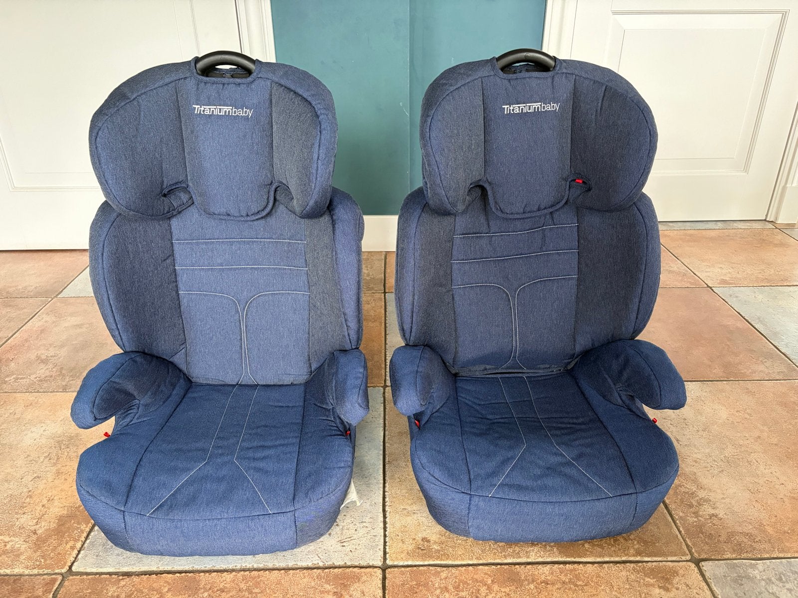 2x TitaniumBaby autostoel 15-36 kg -, Gebruikt, 15 t/m 36 kg, Zijbescherming, Isofix
