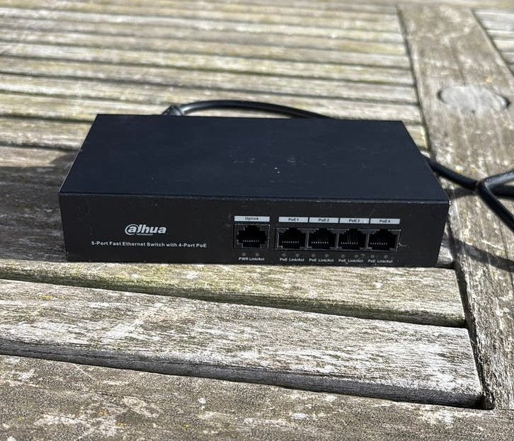Dahua PoE switch, Computers en Software, Ophalen of Verzenden, Gebruikt