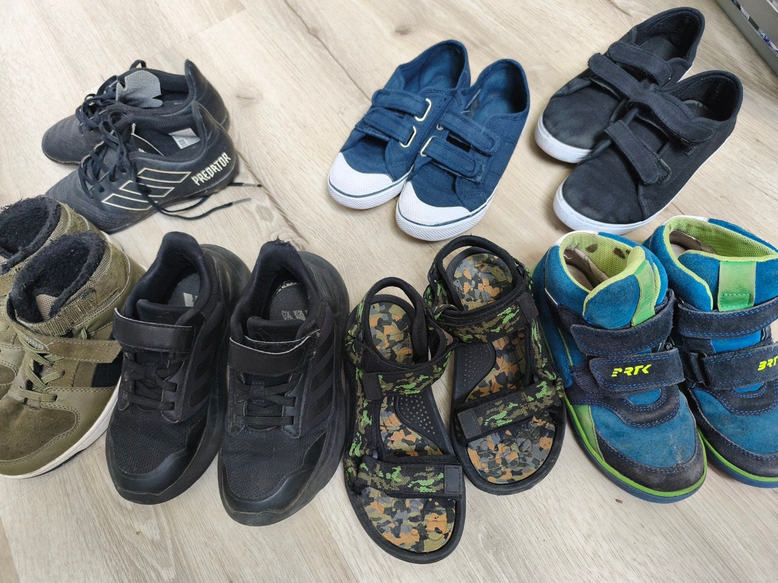 Partij kinderschoenen: sandalen, gymschoenen, sneakers, Kinderen en Baby's, Kinderkleding | Schoenen en Sokken, Ophalen of Verzenden