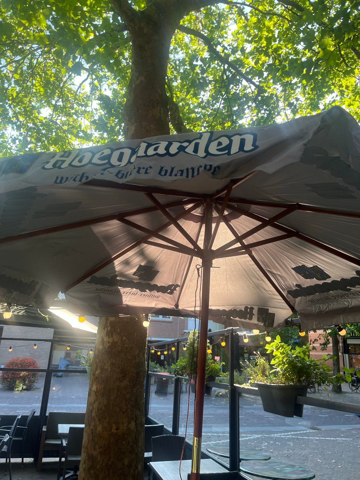 Hoegaarden Stokparasol - Ideaal voor terras of tuin, Ophalen, Gebruikt, 2 tot 3 meter, Stokparasol