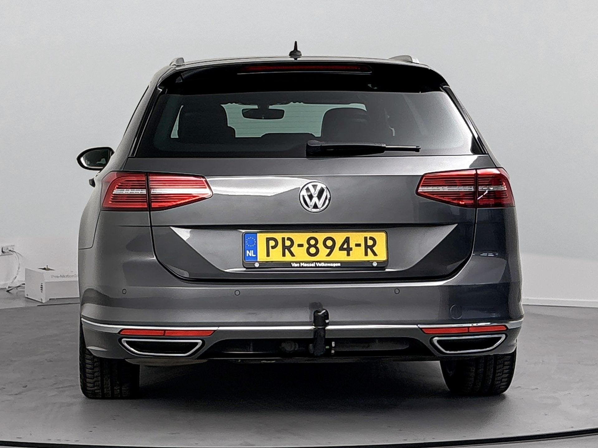 Volkswagen Passat Variant 1.4 TSI Highline Business R 125 PK, Auto's, 12 maanden, 125 pk, Gebruikt, 4 cilinders