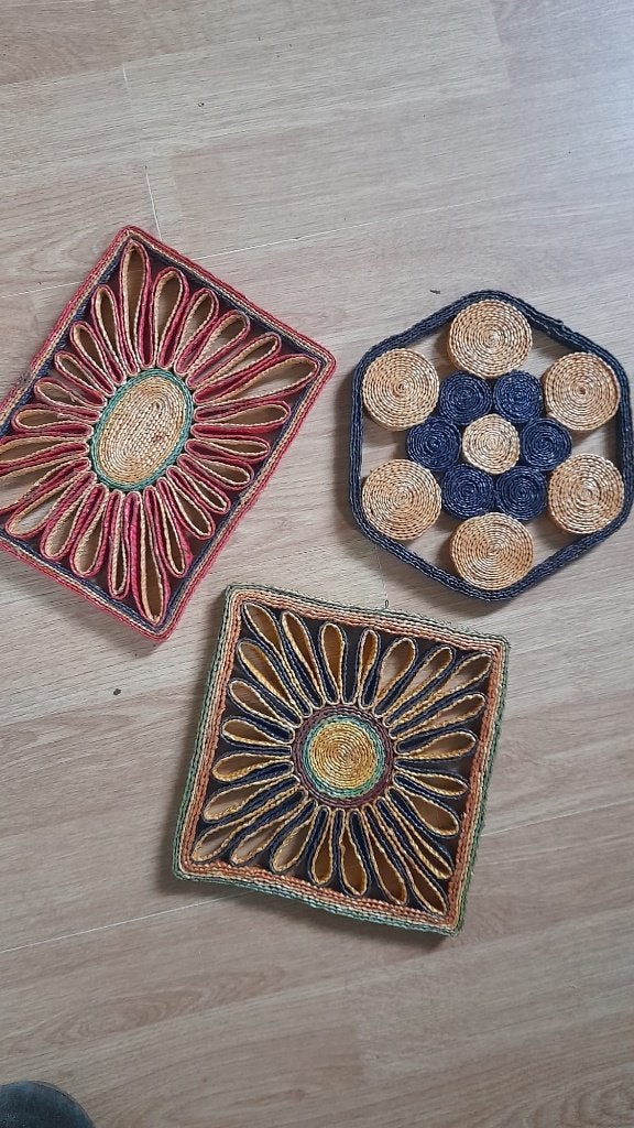3 onderzetters van gekleurd riet uit 1970, Ophalen of Verzenden, Zo goed als nieuw