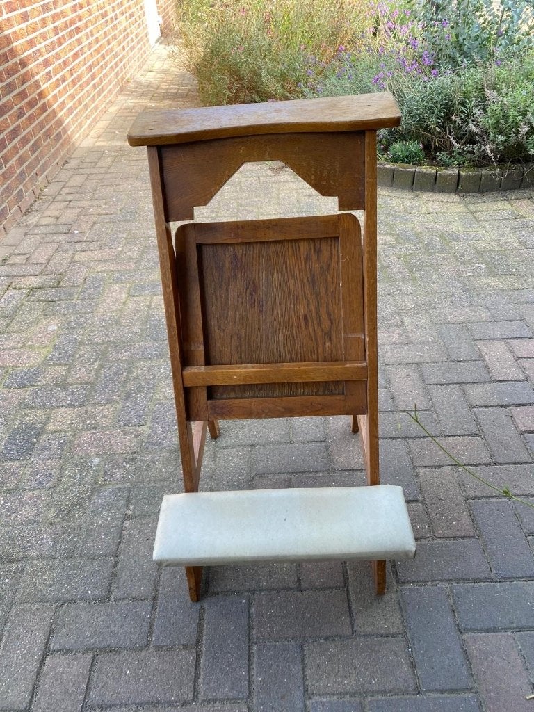 Bidstoel, Antiek en Kunst, Ophalen