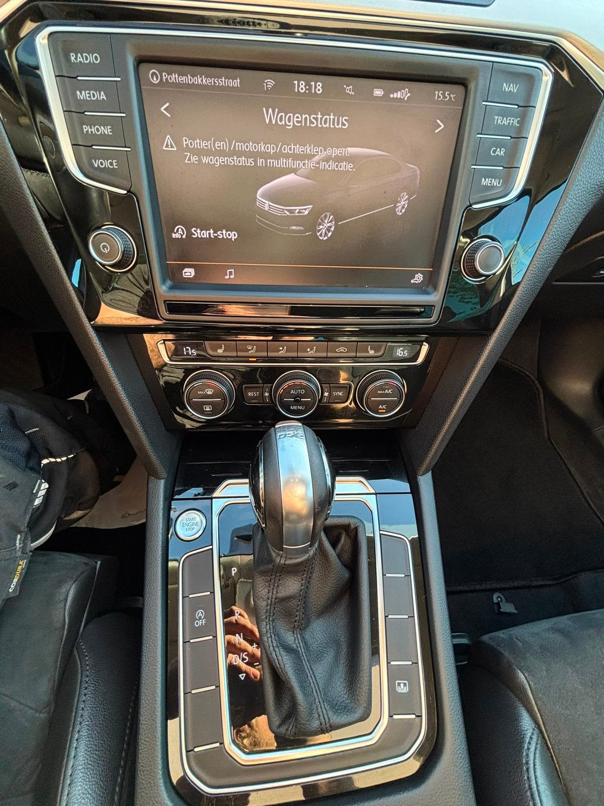 Foto 8 van Volkswagen Passat 1.6 TDI bwj 2016 sedan luxe uitvoering