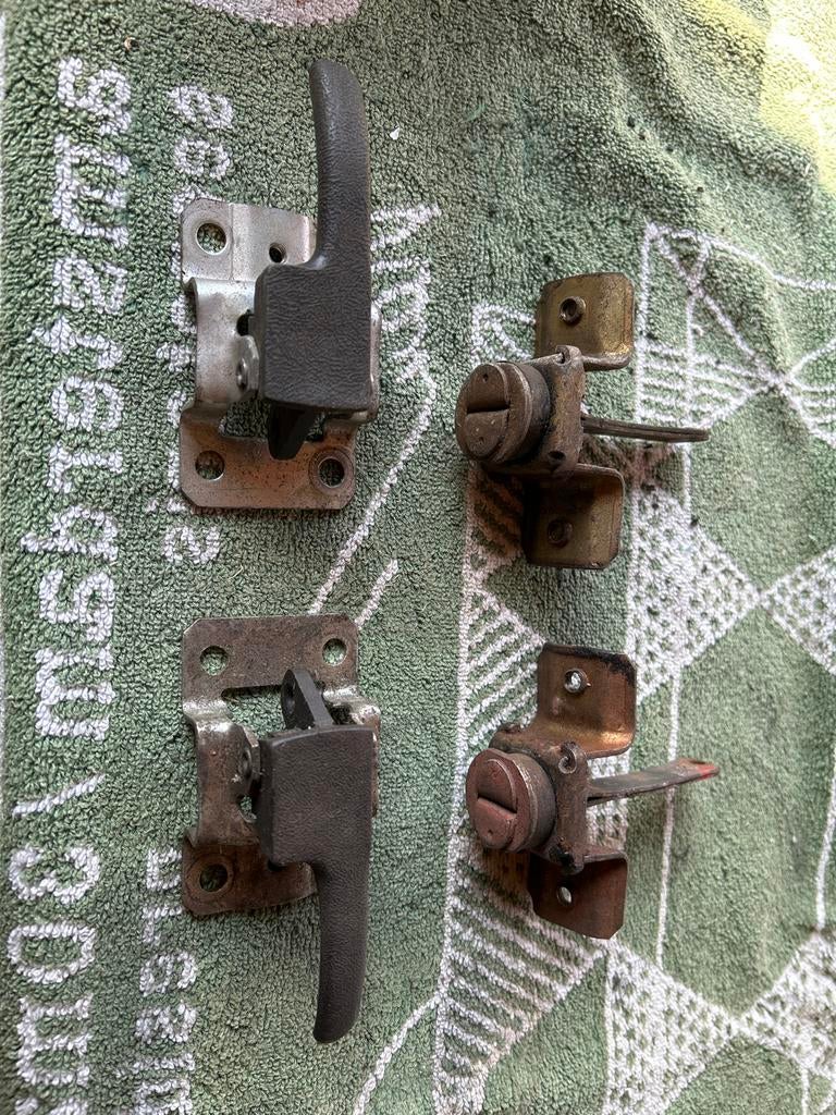 VW Kever deurvanger en binnen handgreep links en rechts, Auto-onderdelen, Carrosserie en Plaatwerk, Deur, Volkswagen, Gebruikt