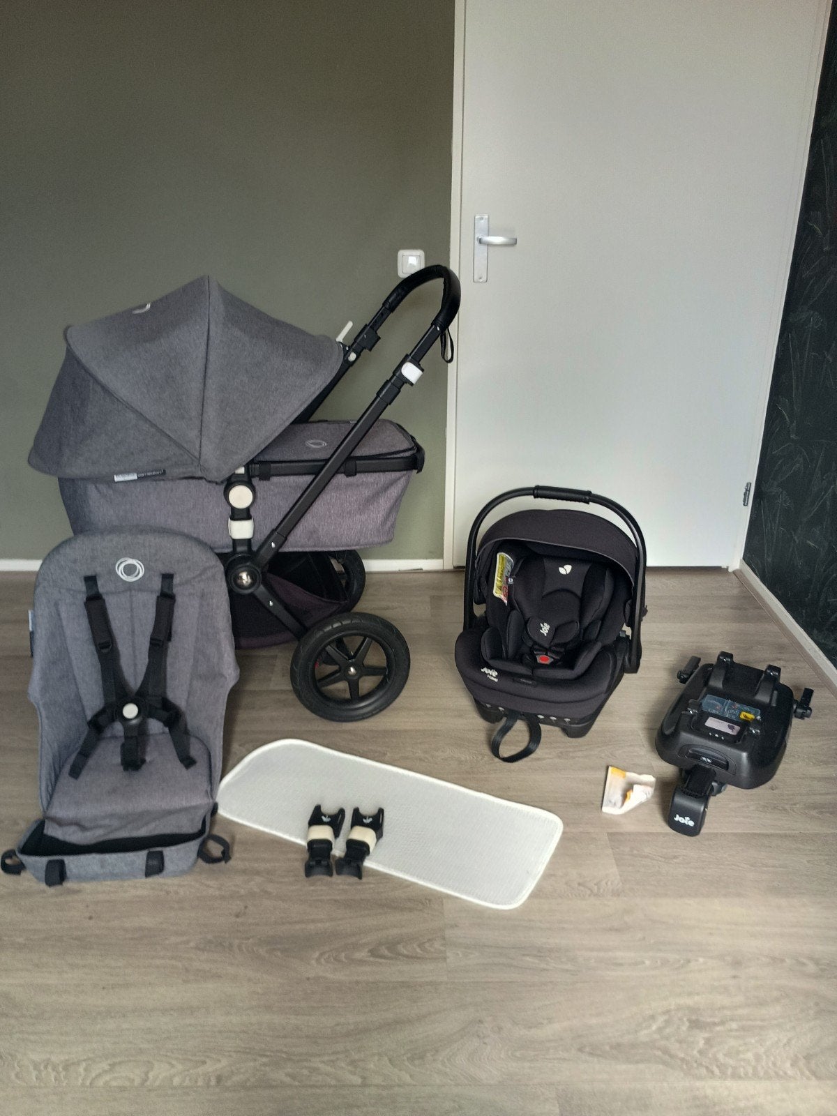 Bugaboo Cameleon 3 Grey Melange / Black+ Joie I-Level Maxi, Kinderen en Baby's, Ophalen, Zo goed als nieuw, Bugaboo, Verstelbare duwstang
