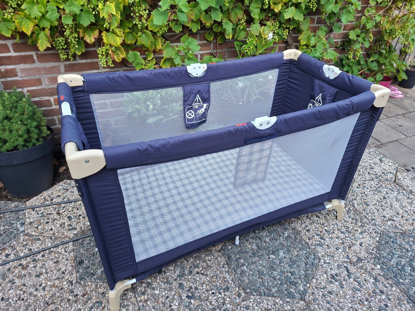 Blauw geruit baby reisbed / camping bedje, Kinderen en Baby's, Babywiegjes en Ledikanten, Ophalen, Zo goed als nieuw, Reisbedje