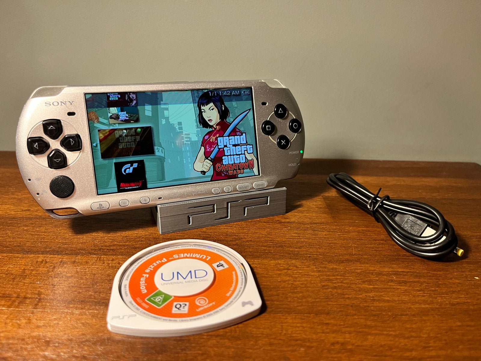 PSP-3004 Mystic silver met 26 spellen, Spelcomputers en Games, Overige kleuren, PSP 3000, Ophalen of Verzenden, Gebruikt