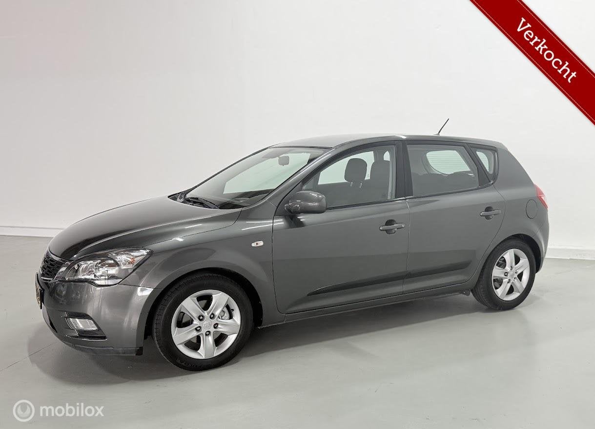 Kia cee'd Sporty Wagon 1.4 CVVT Seven | Achteruitrijcamera|, Auto's, Euro 5, 4 cilinders, 1396 cc, Origineel Nederlands