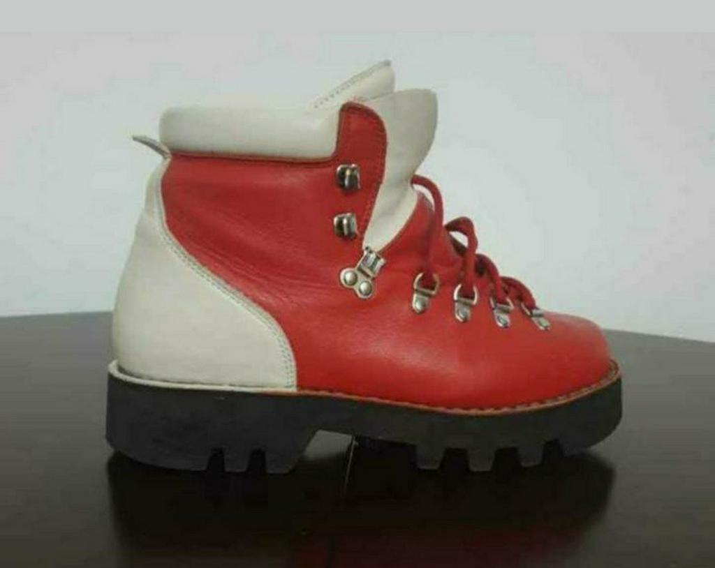 Italiaanse leren boots, maat 40 - Ophalen in Amsterdam, Ophalen of Verzenden, Gedragen, Rood, Italiaans