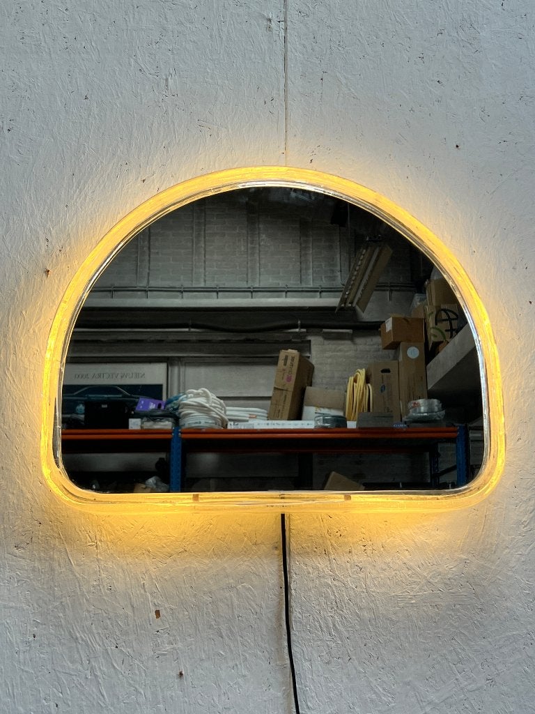 Vintage halfronde Hillebrand spiegel met verlichting, Minder dan 50 cm, Gebruikt, Onbekend, Ophalen of Verzenden
