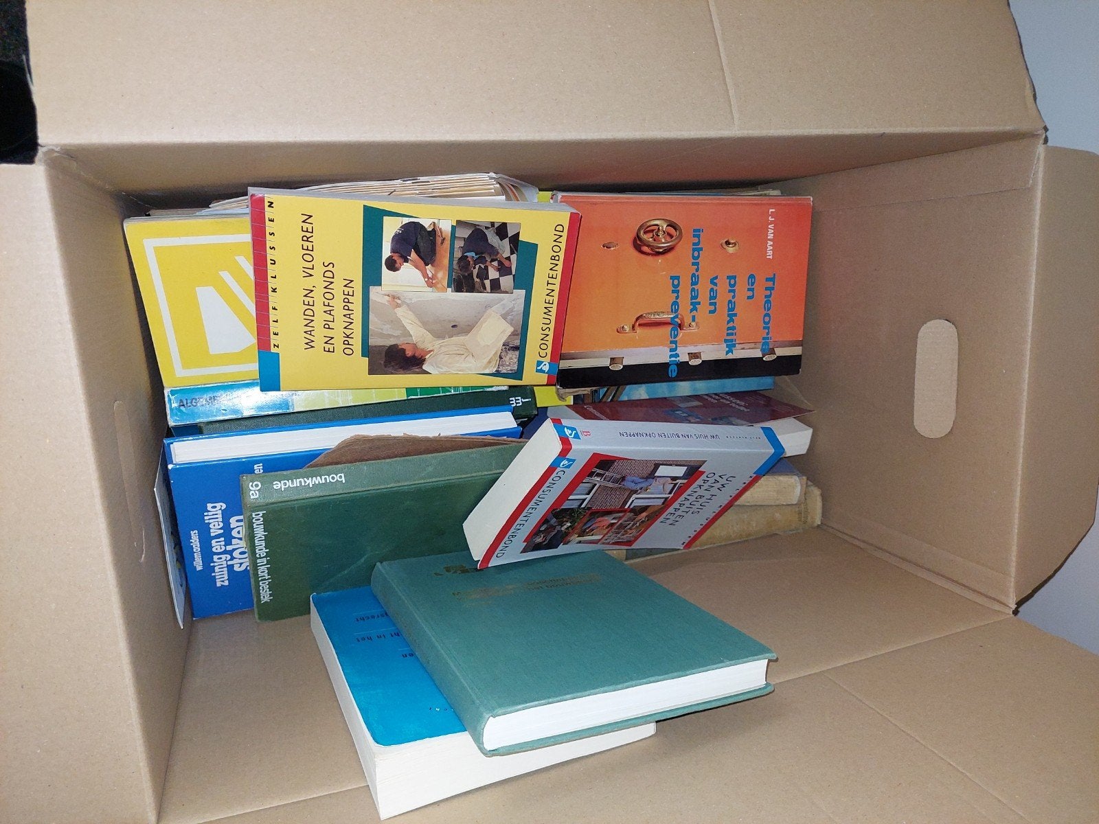 2 verhuisdozen met bouwkundige boeken en aanverwanten, Boeken, Partijen en Verzamelingen, Ophalen of Verzenden, Gelezen