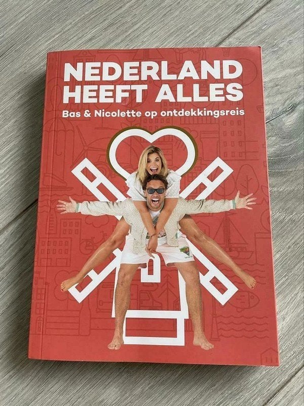 Nieuw: Nederland heeft Alles, Overige merken, Nieuw, Ophalen of Verzenden, Reisgids of -boek