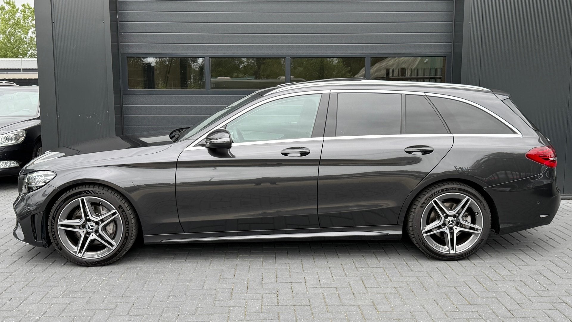 Mercedes-Benz C-klasse Estate 200 Business Solution AMG|PANO, Automaat, Euro 6, 4 cilinders, 1465 kg