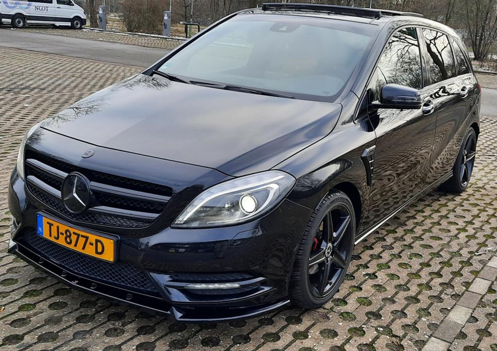 Mercedes B-Klasse 200 Aut|Prestige|Pano|Navi|Leer|Memo|APK, 1325 kg, Euro 6, Zwart, Bruin
