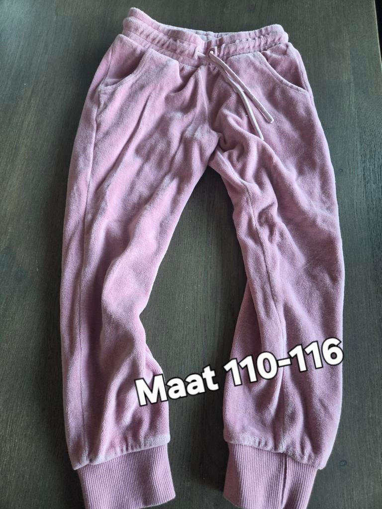 Roze velours joggingbroek en hoodie set maat 110-116, Ophalen of Verzenden, Gebruikt