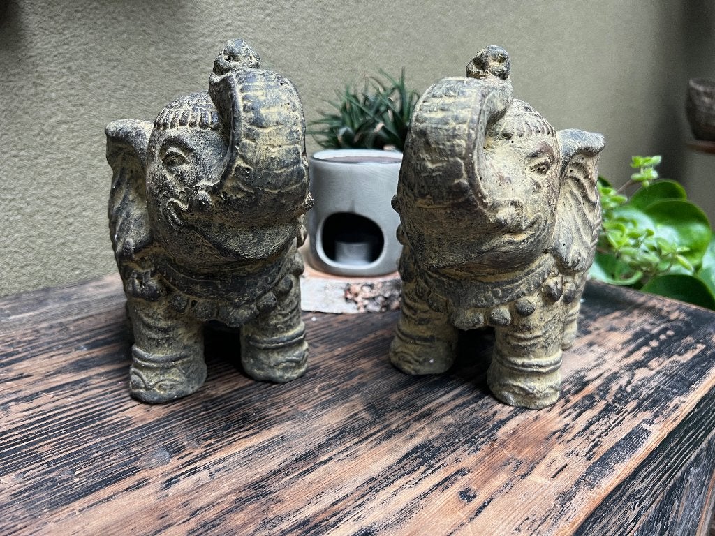 Olifant beeld uit Indonesie Bali oosters zandsteen, Verzamelen, Ophalen of Verzenden, Nieuw, Dier