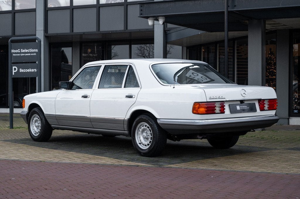 Mercedes-Benz S-Klasse 500 SEL ( W126 ) (bj 1984, automaat), Auto's, 4973 cc, Zwart, Overige brandstoffen, Wit