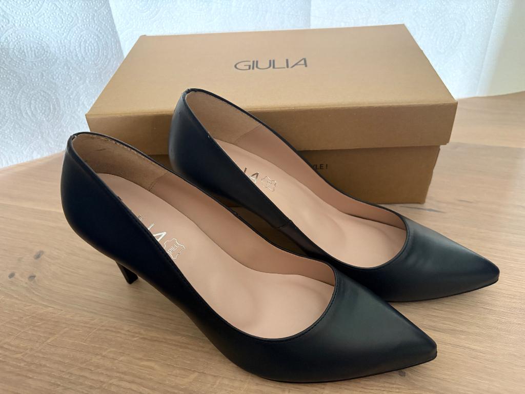 Pumps navy blue, Kleding | Dames, Schoenen, Pumps, Gulia, Blauw, Nieuw