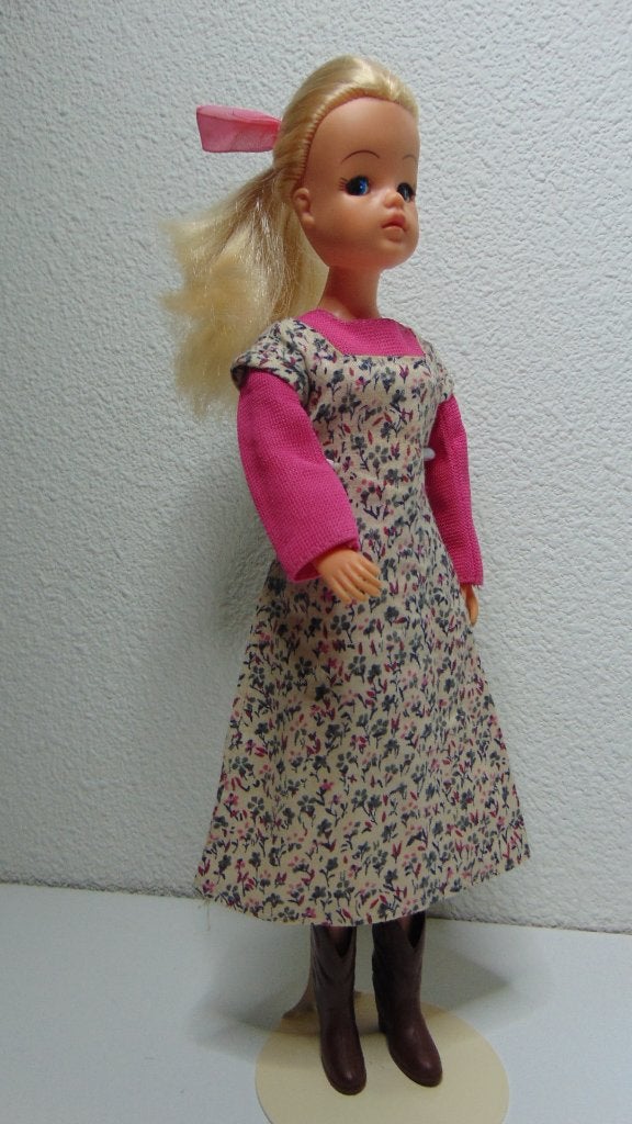 Sindy Barbie pop in originele "Lunch Date"-outfit, Ophalen of Verzenden, Gebruikt, Pop