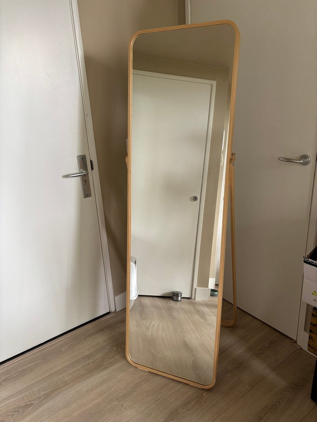 IKEA Ikornness staande spiegel, Ophalen, Zo goed als nieuw, 150 tot 200 cm, Rechthoekig