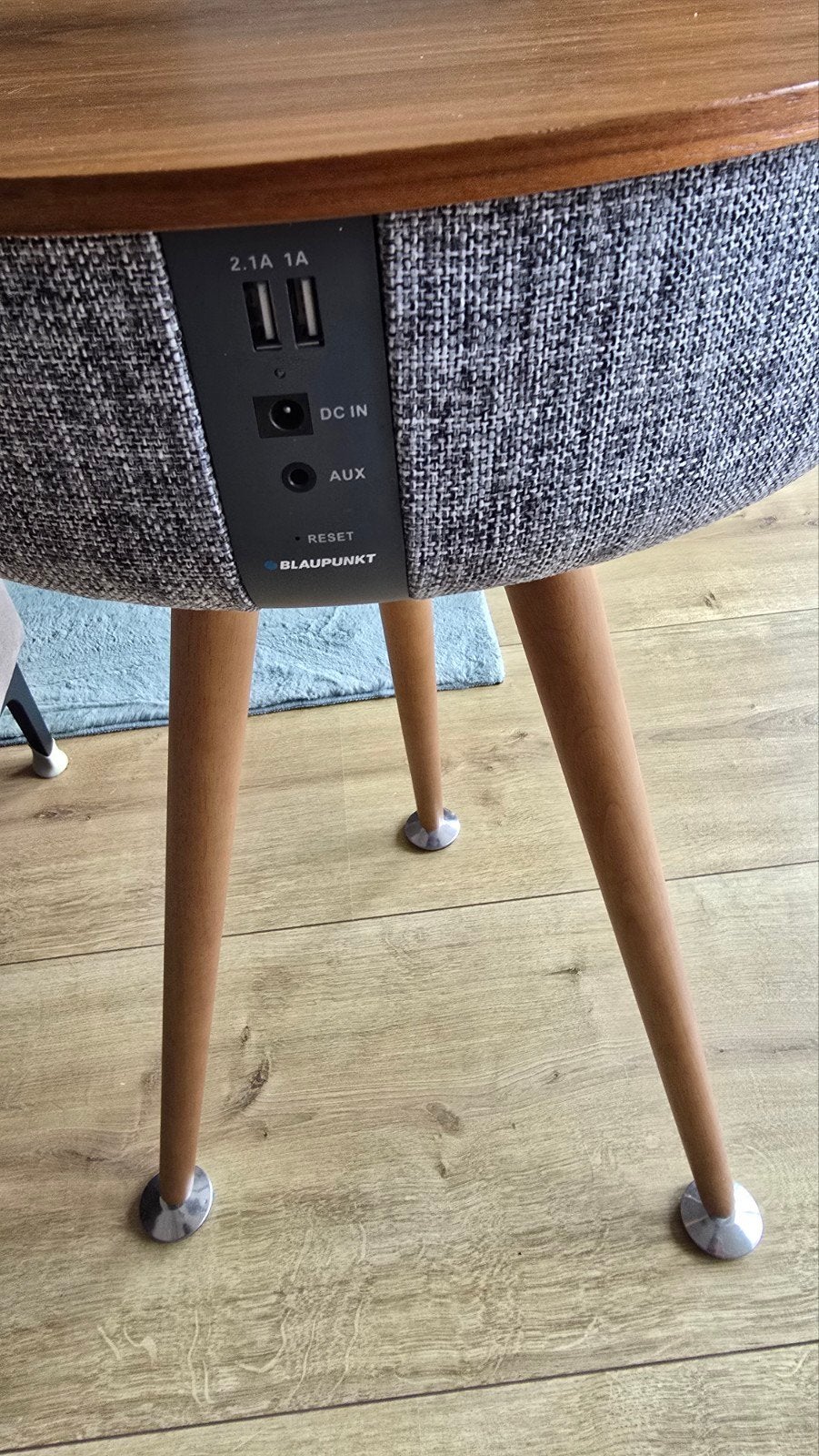 Design bijzettafel met Bluetooth speaker en USB-poorten, Minder dan 55 cm, Gebruikt, Modern, Scandinavisch, Rond