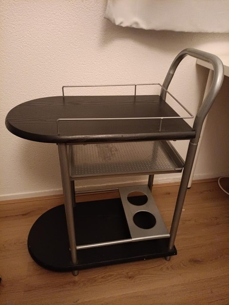 Kitchen/drinks sidetable, Ophalen, Gebruikt, 100 tot 150 cm, 25 tot 50 cm