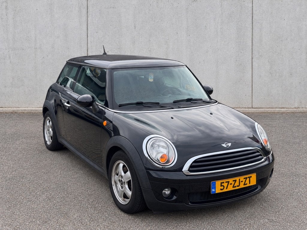 Mini 3-Deurs 1.4 One R56 Nieuwe APK Nieuwe Ketting Airco 2de, Auto's, Voorwielaandrijving, Gebruikt, 4 stoelen, Origineel Nederlands