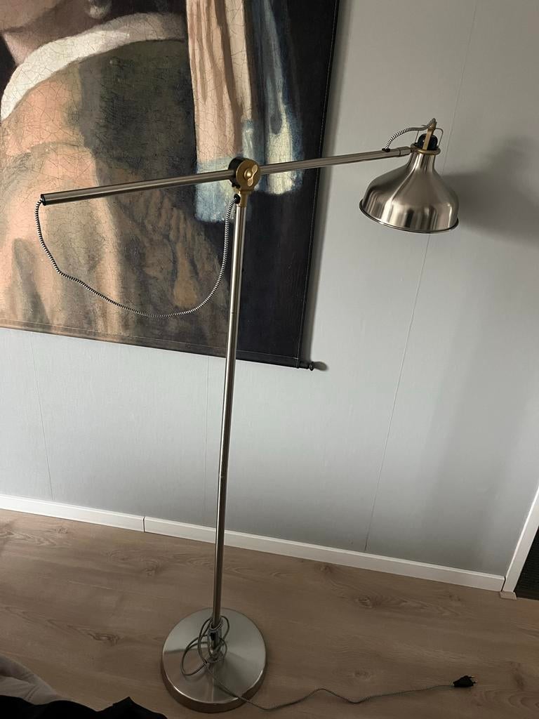 IKEA stijlvolle staande lamp - RVS met verstelbare arm, Ophalen, Zo goed als nieuw, Metaal, 150 tot 200 cm