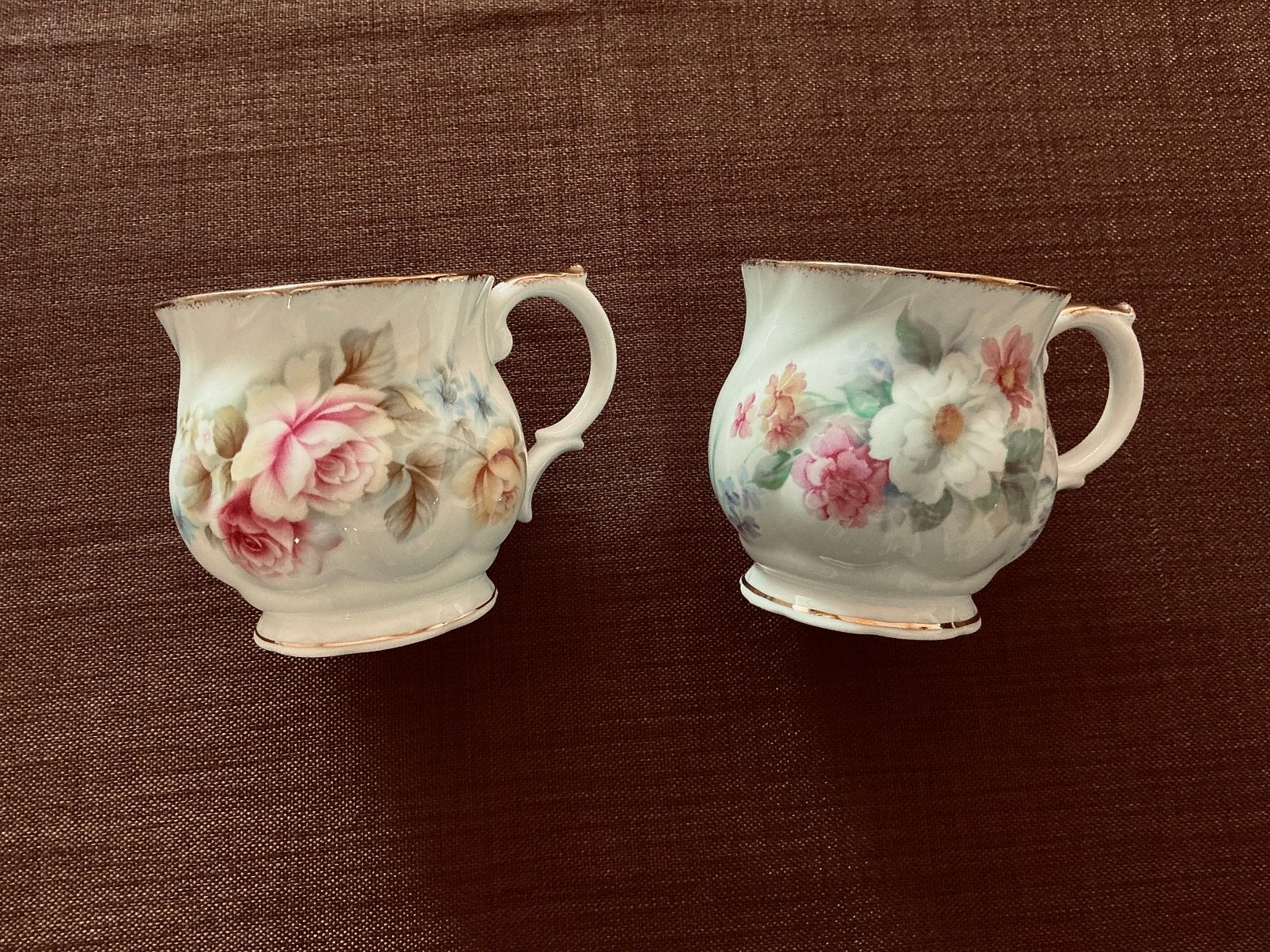 Prachtige Engelse porseleinen kopjes - Queen's Staffordshire, Verzamelen, Porselein, Kristal en Bestek, Ophalen of Verzenden, Zo goed als nieuw