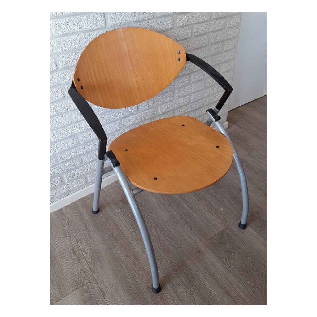 Vepa Alpine - 20 stoelen - stapelbaar - vergaderstoel, Ophalen, Gebruikt, Bruin, Design