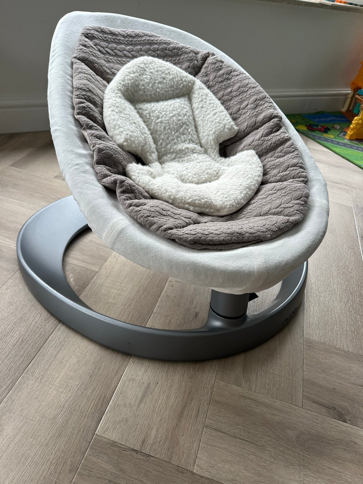 Nuna Leaf Wipstoel met 2 hoezen en baby inzet teddy, Wipstoel, Ophalen, Overige merken, Met gordel(s) of riempje(s)