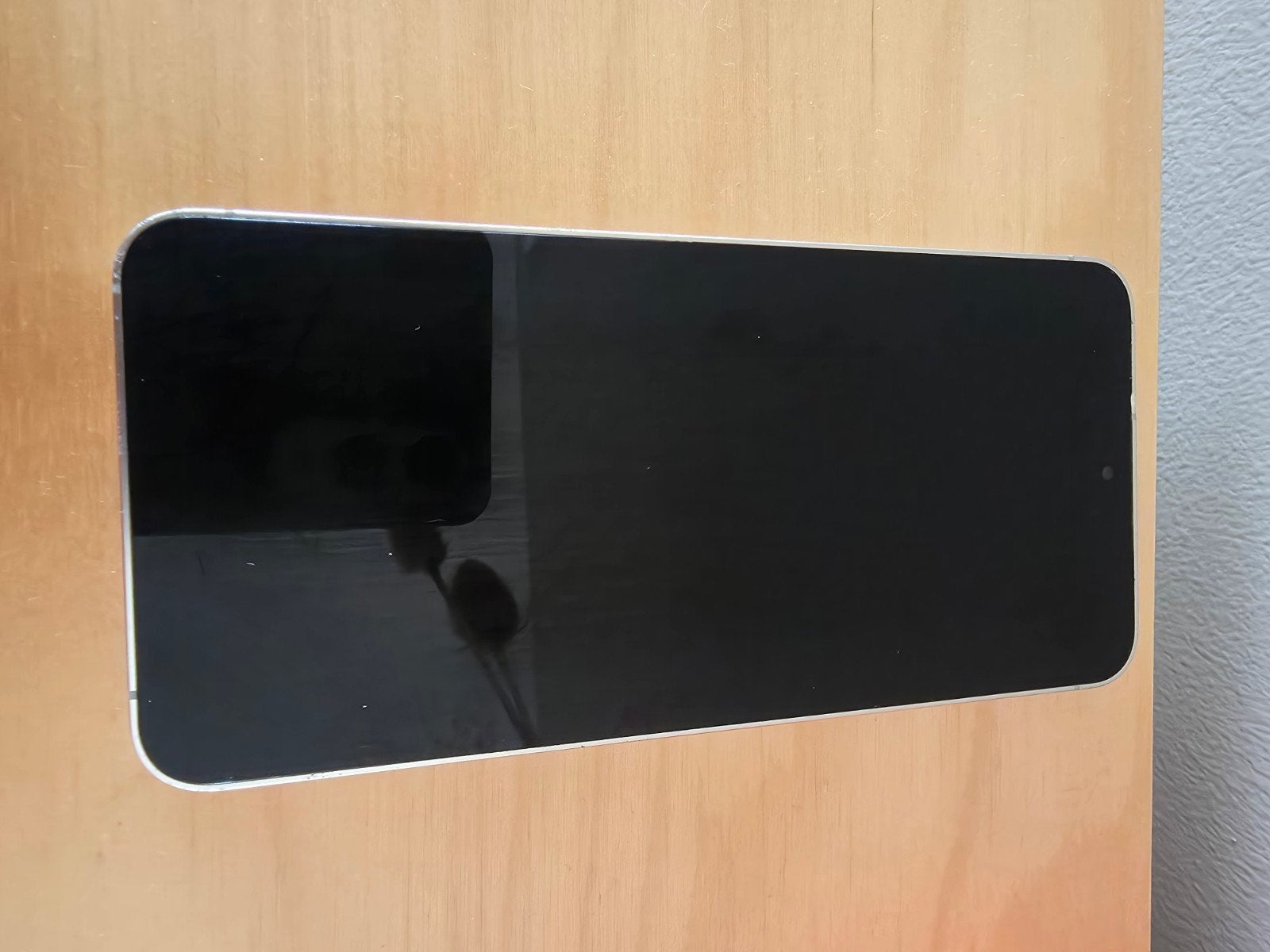 Samsung S24 8GB 256GB Amber Yellow + 2 hoesjes, Ophalen, Overige kleuren, Galaxy S24, Zo goed als nieuw