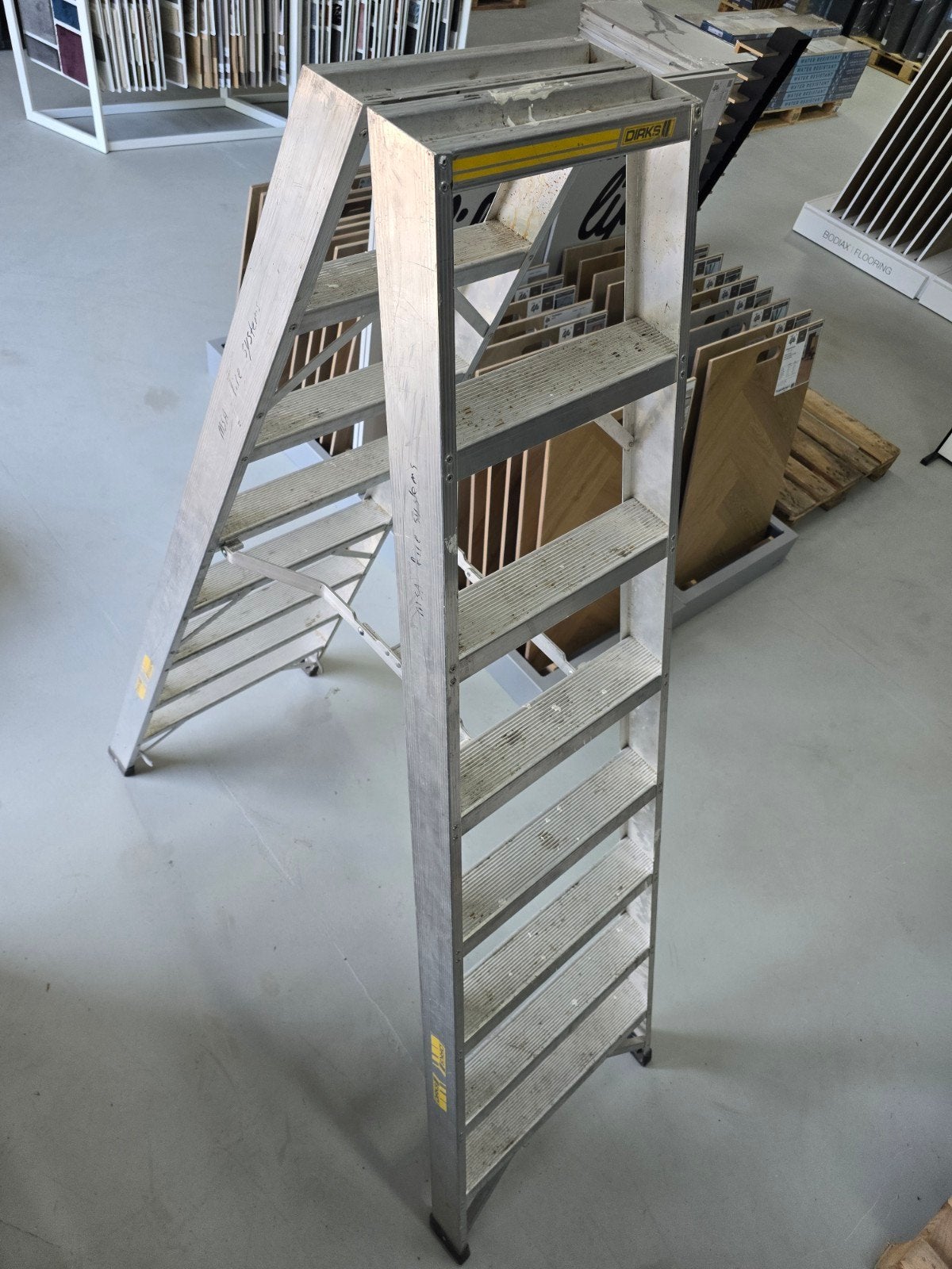 Dirks Ladder, Ophalen, Zo goed als nieuw, Ladder, Opvouwbaar of Inschuifbaar