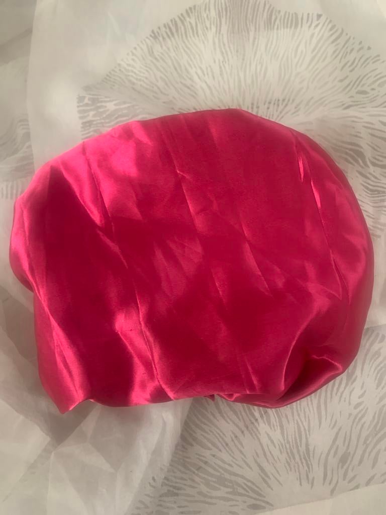 Mooie roze satijnen slaapmuts voor dames, Ophalen of Verzenden, Nieuw, One size fits all, Hoed