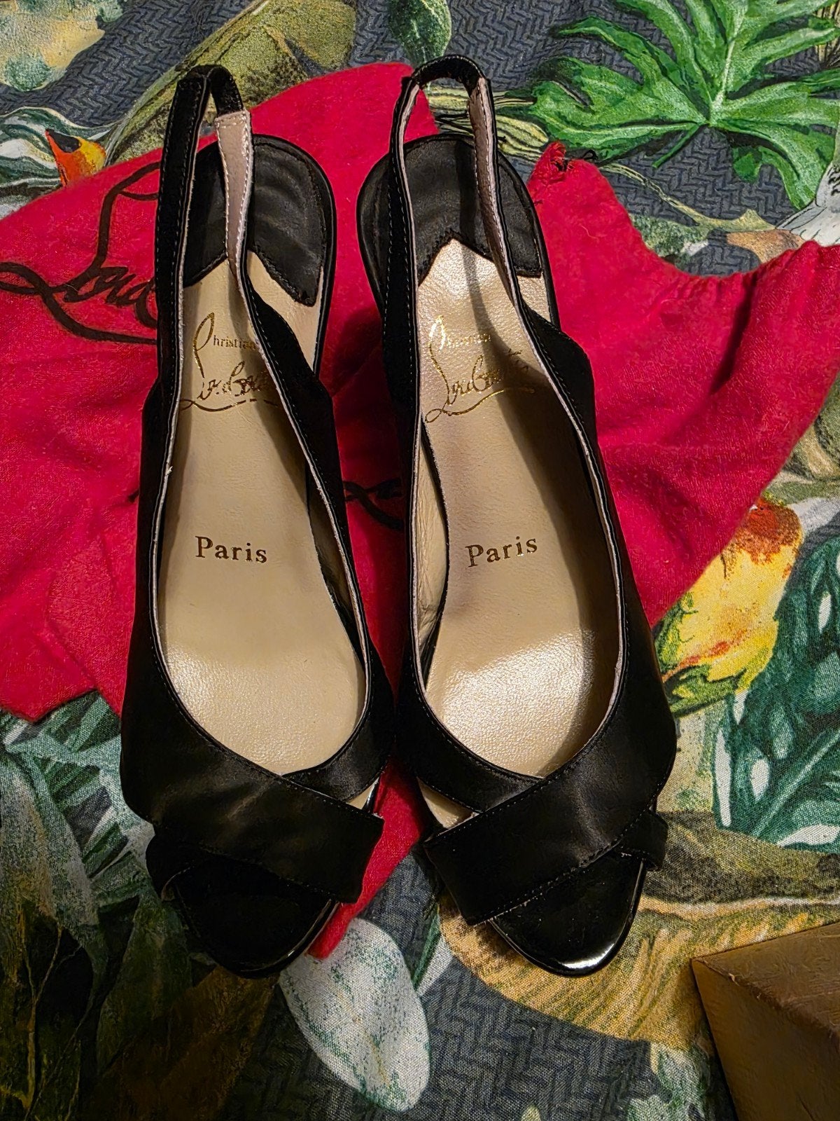 Christian Louboutin Hakken - Zwart met lichte beschadiging, Kleding | Dames, Pumps, Zwart, Ophalen of Verzenden, Christian Louboutin