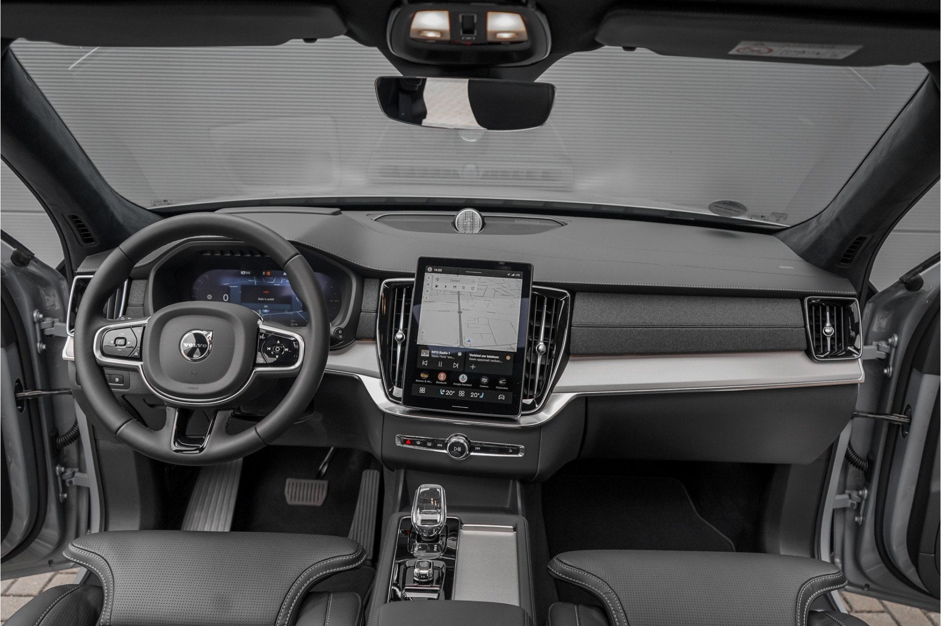 Volvo XC90 2.0 T8 Plug-in AWD Ultra Black 7p Model 2027 B&W, Auto's, 12 maanden, Gebruikt, 4 cilinders, 7 stoelen