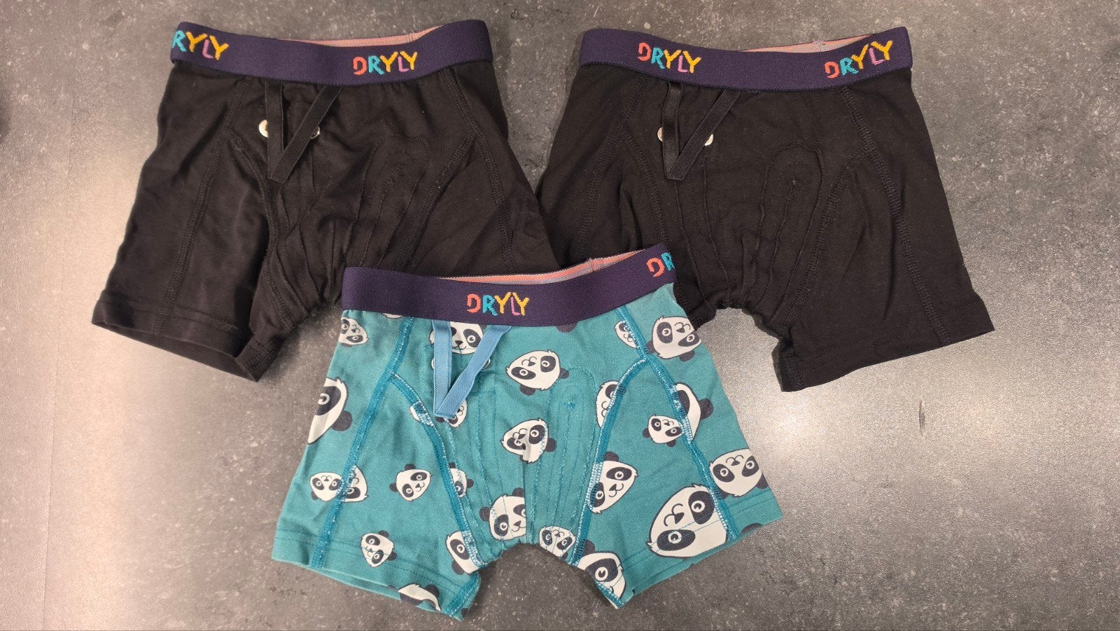 3 Dryly Plaswekker broekjes maat 110-116 - Stop Bedplassen!, Kinderen en Baby's, Ophalen of Verzenden, Zo goed als nieuw
