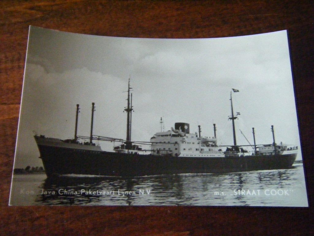 H42 - m.s. Straat Cook - Kon. Java China Paketvaart Lijnen, Verzamelen, Ophalen of Verzenden, Gebruikt, Kaart, Foto of Prent