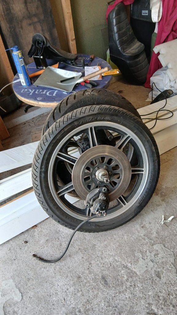 yamaha XS 650  set wielen met goede banden, Motoren, Onderdelen | Yamaha, Ophalen