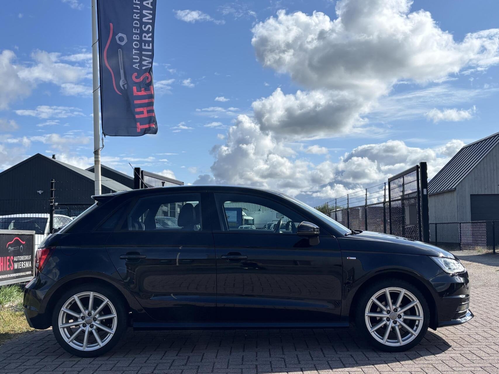 Audi A1 Sportback 1.0 TFSI Sport S line Edition cruise bluet, Voorwielaandrijving, Euro 6, 95 pk, Zwart