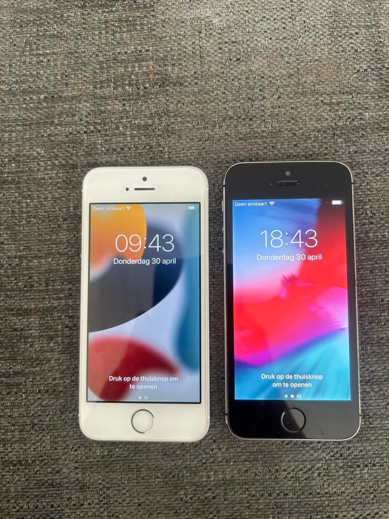 Mooi 2 iphone SE, Telecommunicatie, Mobiele telefoons | Apple iPhone, Ophalen, Zo goed als nieuw, Zwart