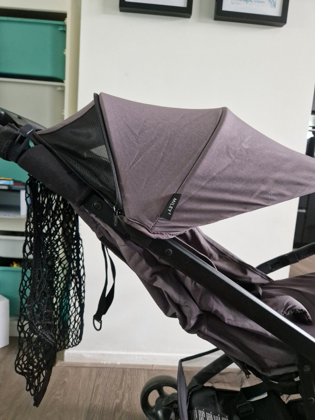 Easywalker Miley2 compacte buggy - Grijs (handbagage), Kinderen en Baby's, Kinderwagens en Combinaties, Ophalen